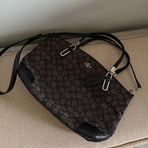 coach black shoulder bag 🐈‍⬛